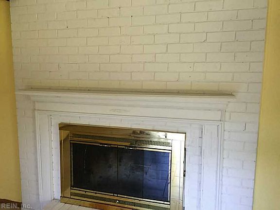5th image of 901 Kemper Dr