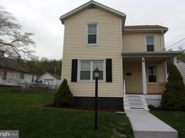 609 W 5th St, Lewistown, PA 17044