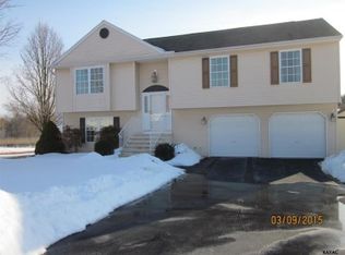 13 Northbrook Ln, Shrewsbury, PA 17361