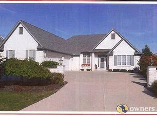 2957 Deep Water Ln, Maumee, OH 43537