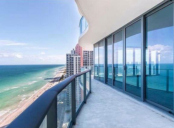 5th image of 19575 Collins Ave