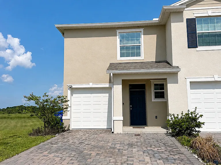 1470 Isleta Loop — Photo 1