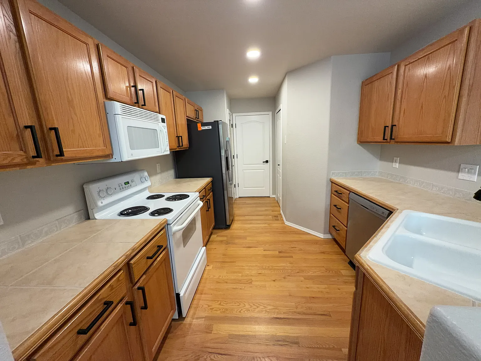 7002 Sand Crest View — Photo 4