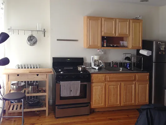 Rented by Awaye Realty Management LLC | media 19