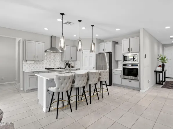 9022 W LUKE Avenue, Glendale, AZ 85305