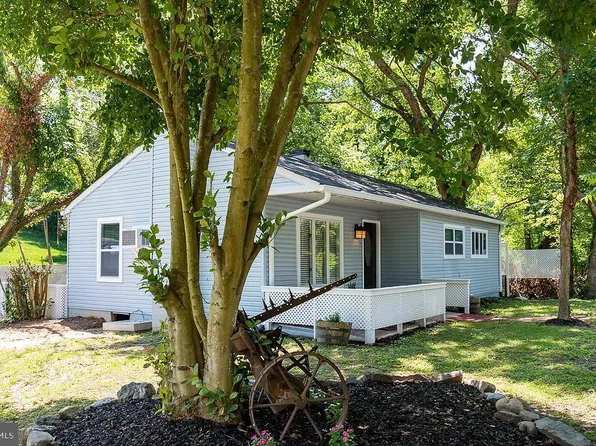 6421 Bayside Rd, Chesapeake Beach, MD 20732