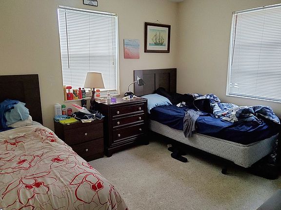 4th image of 506 W Jasmine Dr APT 1