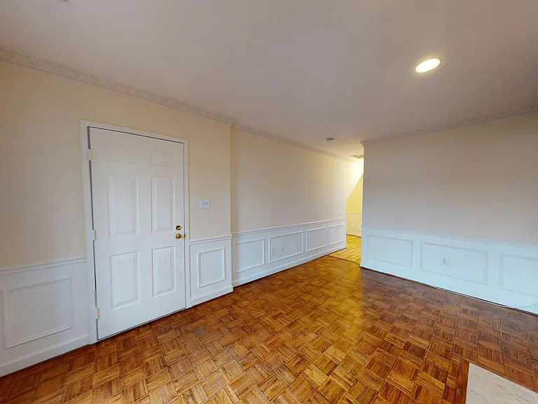 4621 1/2 Macarthur Blvd NW #A — Photo 5