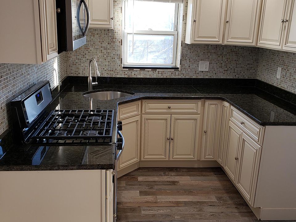 1st image of 2555 W 15th St #3