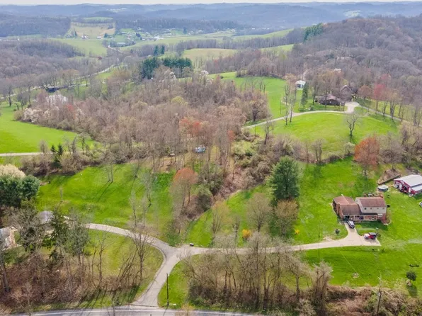 585 Brownlee Rd N, Eighty Four, PA 15330