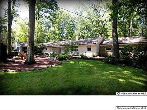 4th image of 86 Deepdale Dr