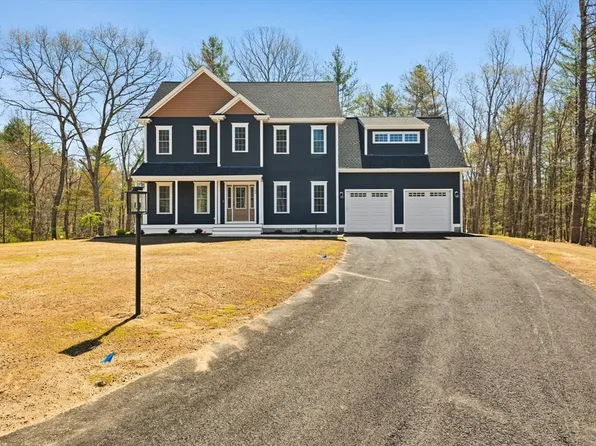 39 Gracey Way, Taunton, MA 02780