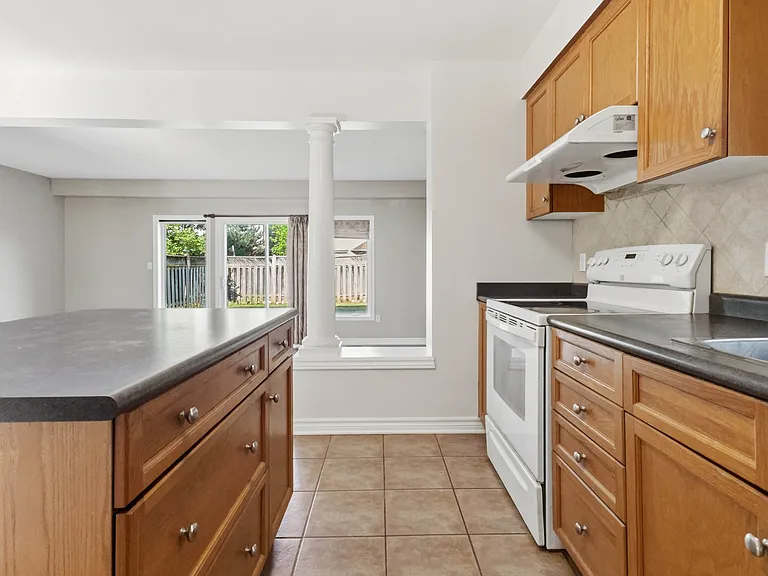 837 Capulet Ln — Photo 12