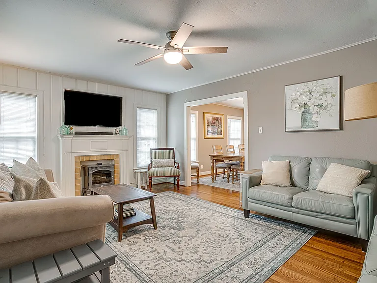 3619 Winston Rd — Photo 27