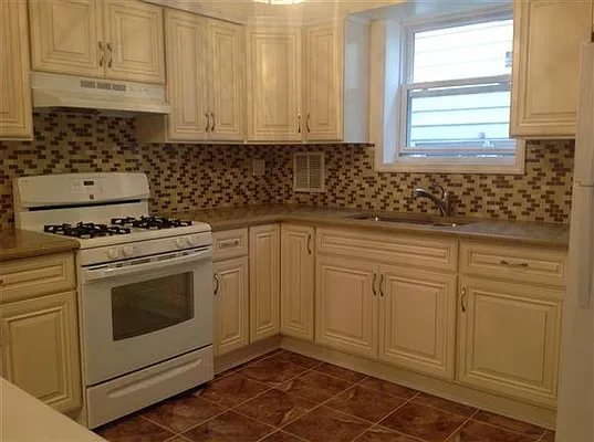 Rented by High Class Realty SB LLC | media 12