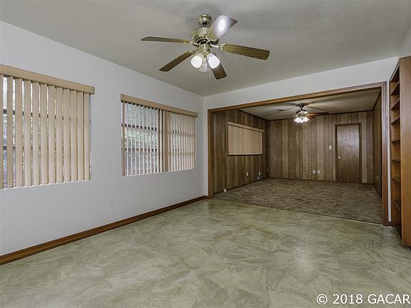 4th image of 1702/1704 NW 10th St