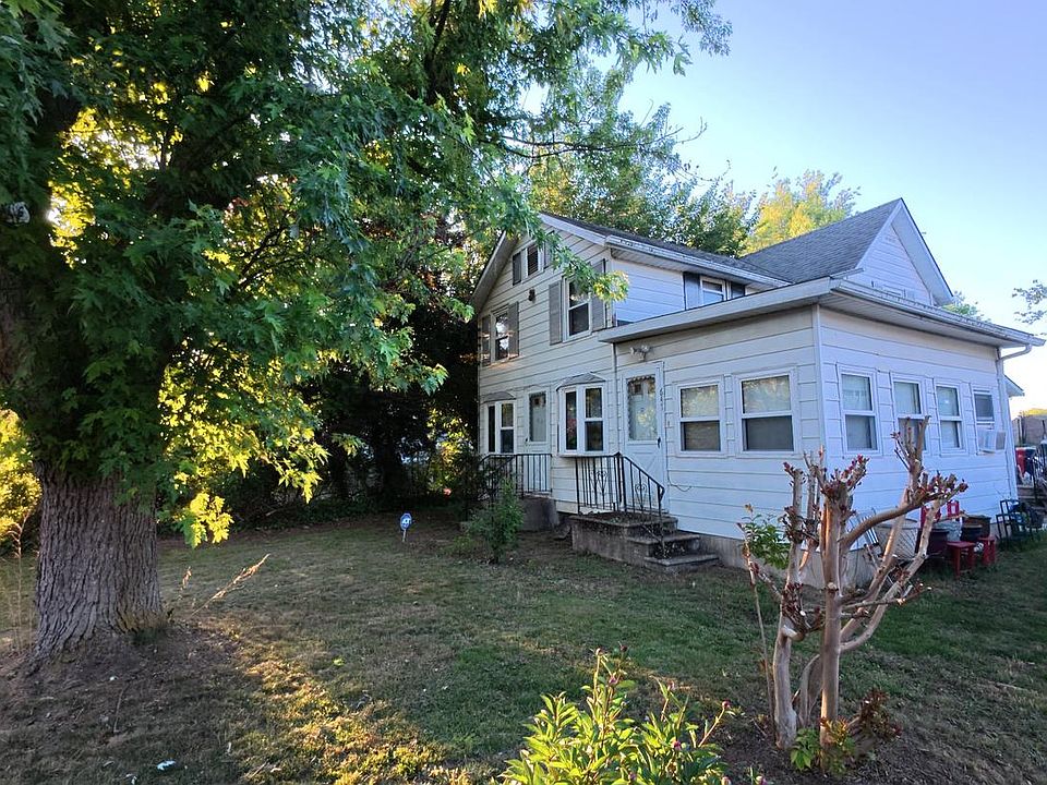 1st image of 647 Buckshutem Rd