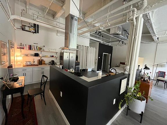 2nd image of 1234 W Sunset Blvd #7