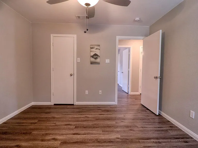 2221 Bowie Dr #11 — Photo 22