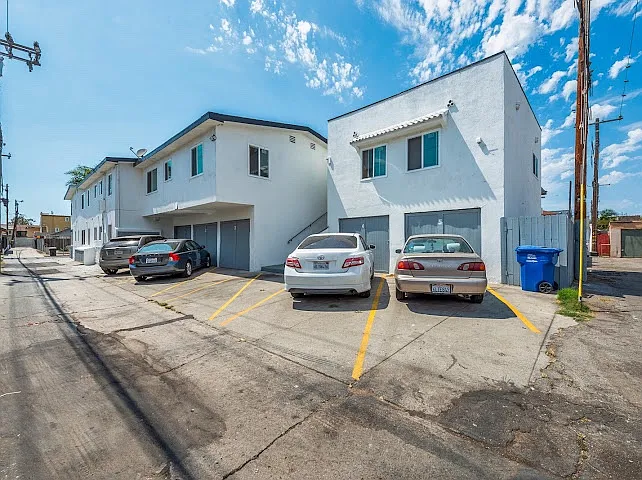 728 Cerritos Ave #6 — Photo 9