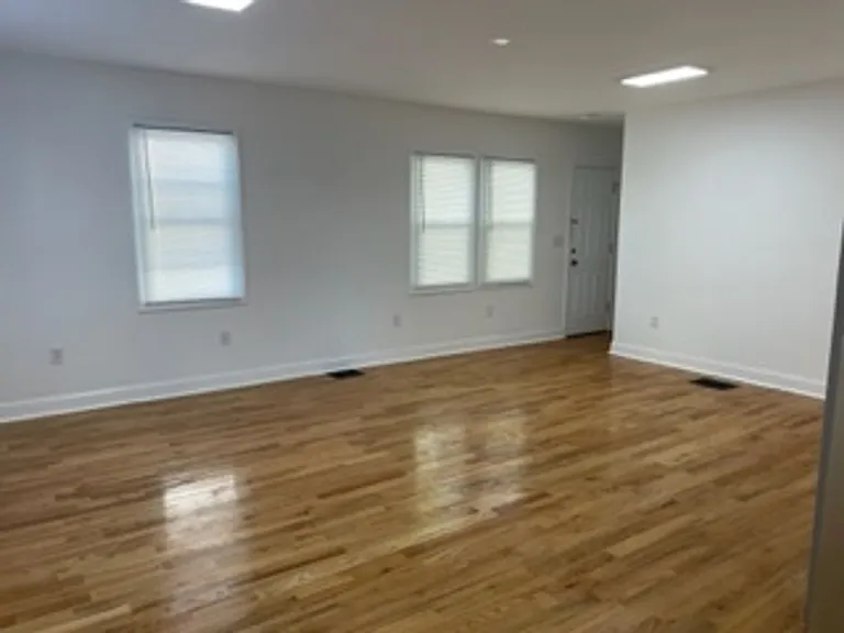 16 Fisher Ave — Photo 4