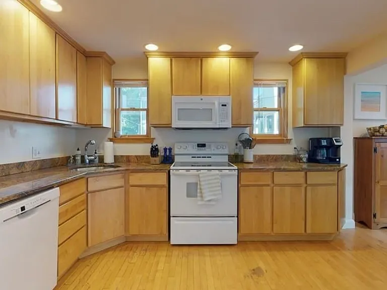 22 N Mead St — Photo 5