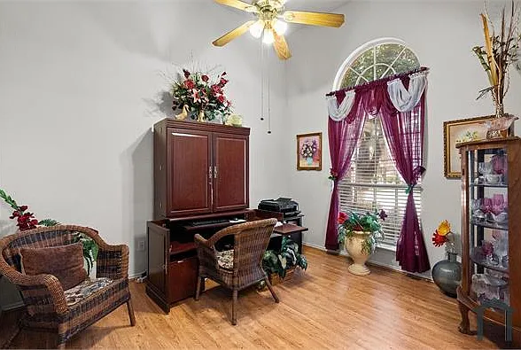 10202 Bent Tree Dr — Photo 15