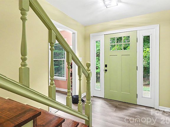 2nd image of 227 Dileen Dr