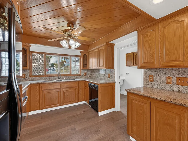 14103 Whiterock Dr — Photo 12