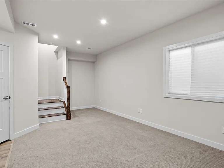 3037 Mahican Cir — Photo 10