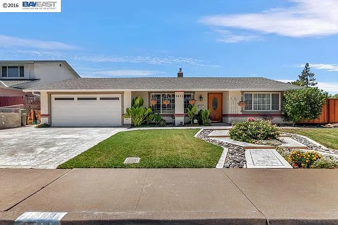 1411 Naples Way photo 1