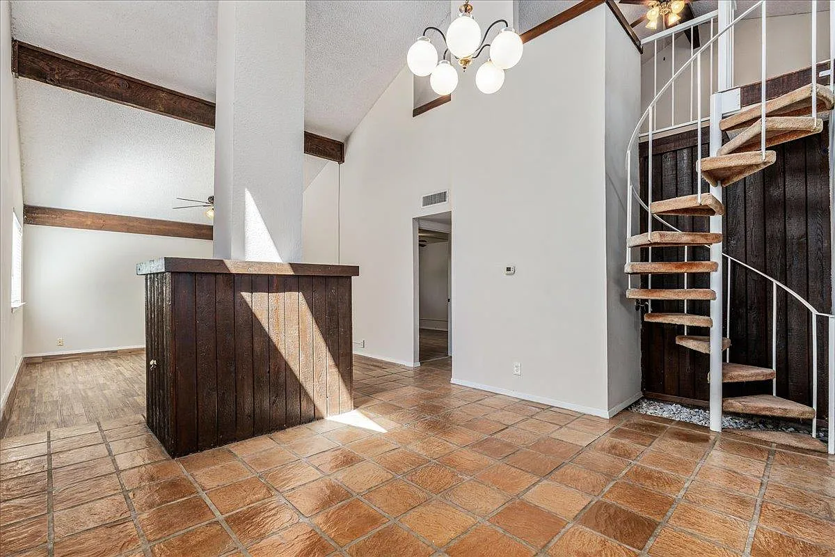 2 bed, 2.0 bath, 1521 sqft, $1,875 — Photo 4