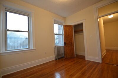 4th image of 33 Park Dr #18
