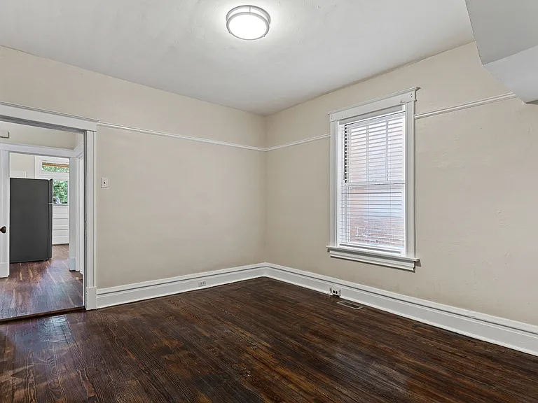 6026-28 Pershing Ave #6026 — Photo 25