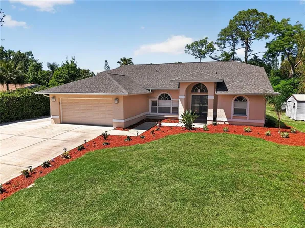 6535 Canary St, Sarasota, FL 34241