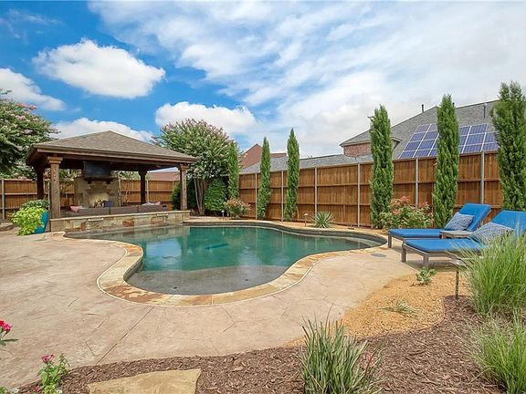 3rd image of 2292 Sussex Ln