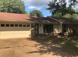 5696 Dover Dr, Horn Lake, MS 38637