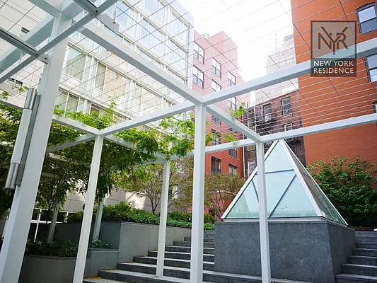Rented by New York Residence | media 20