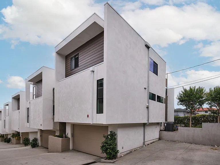 125 E Walnut Ave — Photo 19