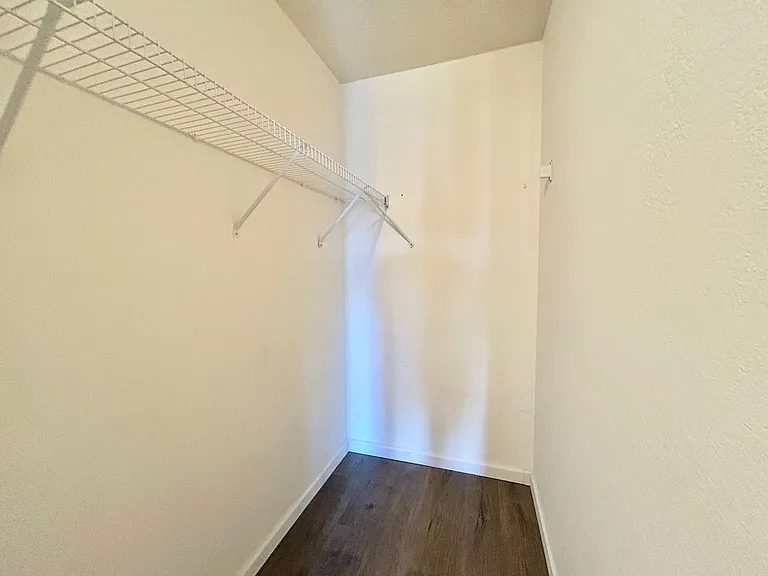 909 Logan St #9ER — Photo 17