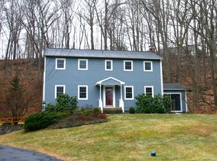 16 Dawn Ln, Ridgefield, CT 06877