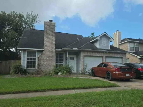 8015 Summer Trail Dr, Houston, TX 77040