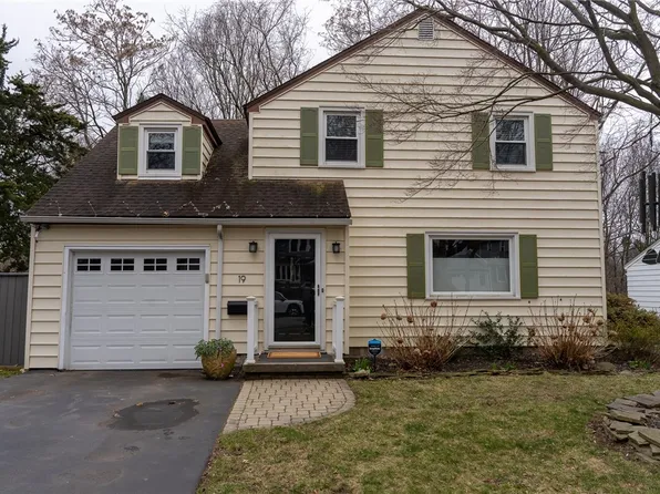 19 Morven Rd, Rochester, NY 14610