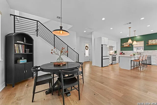415 Alexander Ave — Photo 13