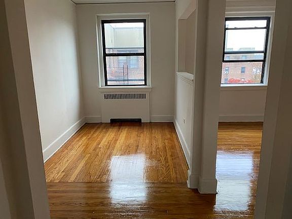 4th image of 650 Gramatan Ave #5
