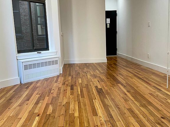 2nd image of 214 E 83rd St APT 4B
