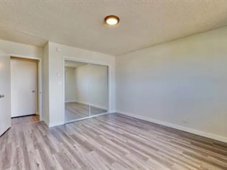 123 S Catalina Street — Photo 8