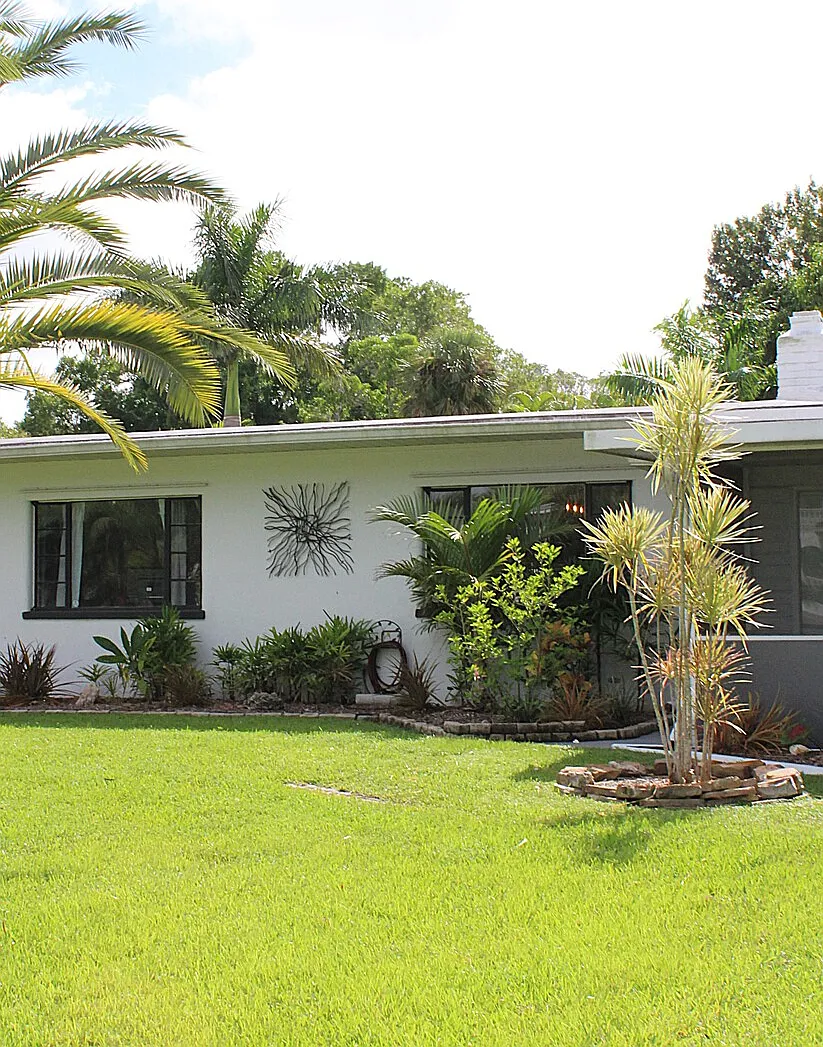 Beautiful 2bd with River Views & Amazing Sunsets — Photo 1
