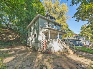 311 Marcella Ave NW, Grand Rapids, MI 49504