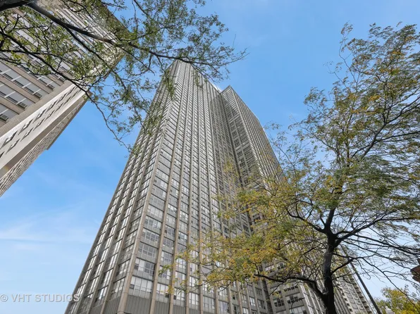 655 W Irving Park Rd APT 5413, Chicago, IL 60613